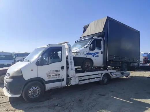 Yılmaz Yol Yardım çekici ve oto kurtarma çalışması 11