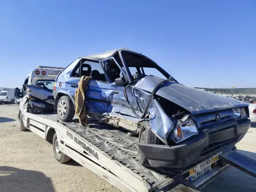 Yılmaz Yol Yardım çekici ve oto kurtarma çalışması 13