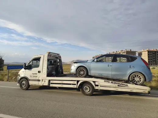 Yılmaz Yol Yardım çekici ve oto kurtarma çalışması 24