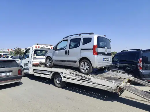 Yılmaz Yol Yardım çekici ve oto kurtarma çalışması 3